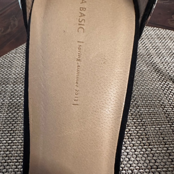 Shoes/Heels - Brand Zara Basic - gold and black - Picture 5 of 5